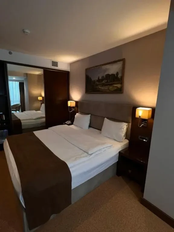 Diamond Hotel 5